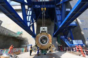 福清核電5號(hào)機(jī)組主泵泵殼全部吊裝就位