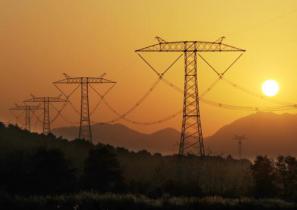 推進陜北—湖北特高壓通道建設(shè)