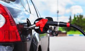 發改委：自5月1日起國內汽、柴油最高零售價格每噸分別降低75元和65元