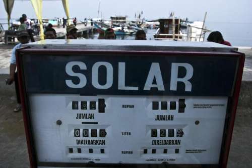 印尼政府同意增加太陽(yáng)能補(bǔ)貼至每公升2,000盧比