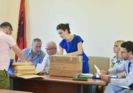 阿爾巴尼亞能源部門收到美國,歐盟公司的六項太陽能項目投標