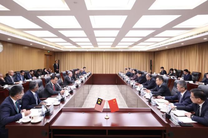 馬來西亞副總理兼能源及水務轉型部部長法迪拉到訪國家電網(wǎng)