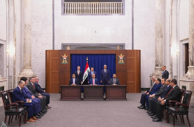 伊拉克與埃克森美孚簽署石油合作協(xié)議推動(dòng)馬吉努恩油田開發(fā)