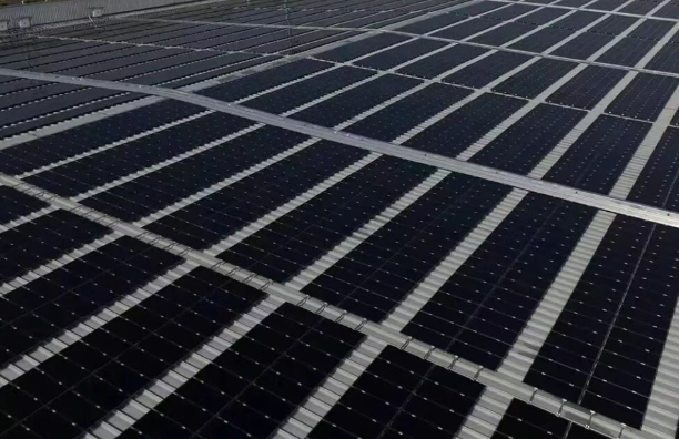 南京大學(xué)鈣鈦礦光伏組件研究取得新進(jìn)展